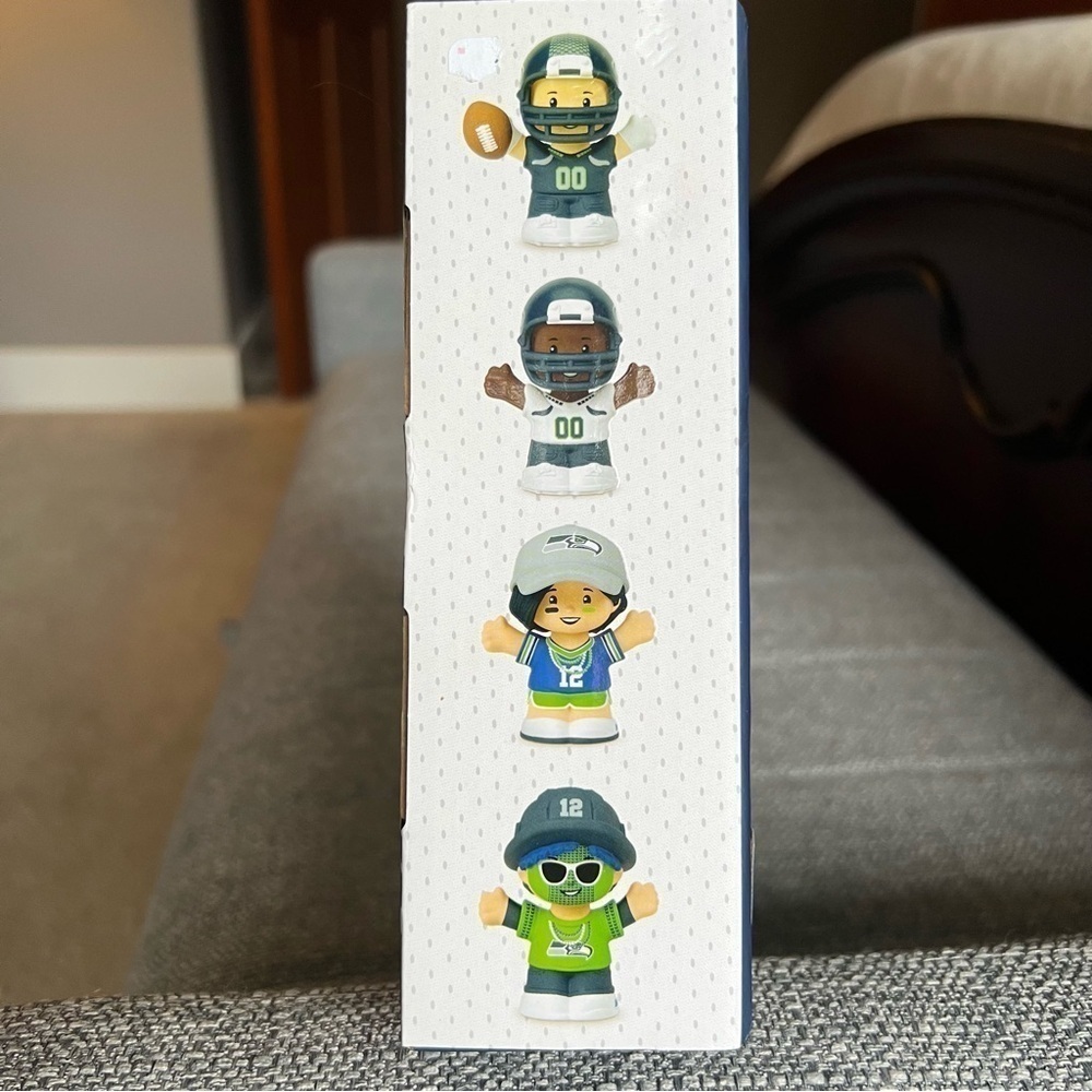 Fisher-Price Little People Seattle Seahawks collectible set- New in box! - Picture 5 of 12